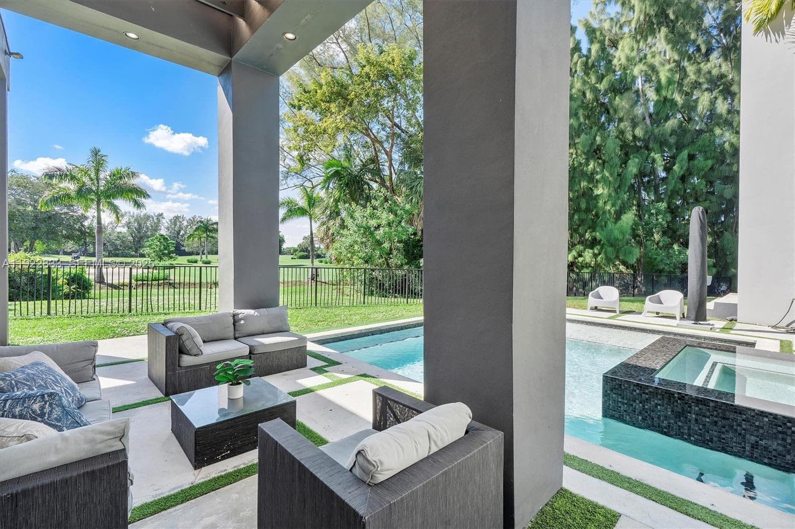 1009 NE 104th St, Miami Shores FL 33138 — 67