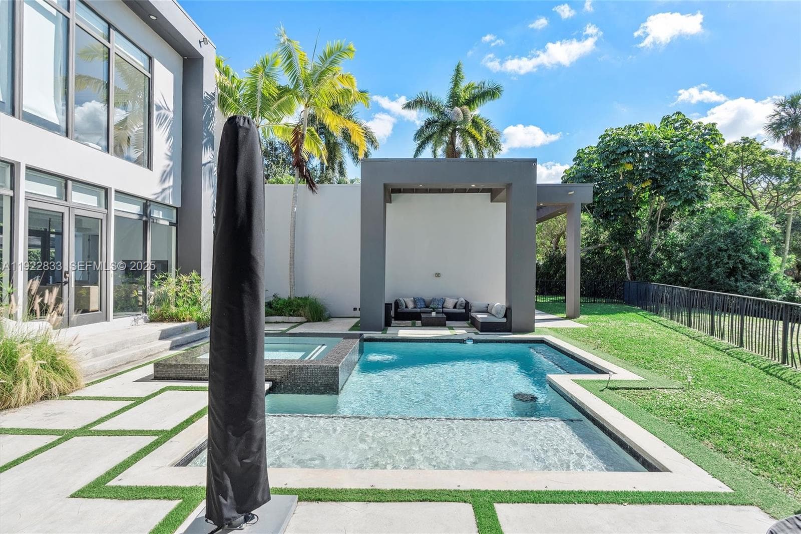 1009 NE 104th St, Miami Shores FL 33138 — 66