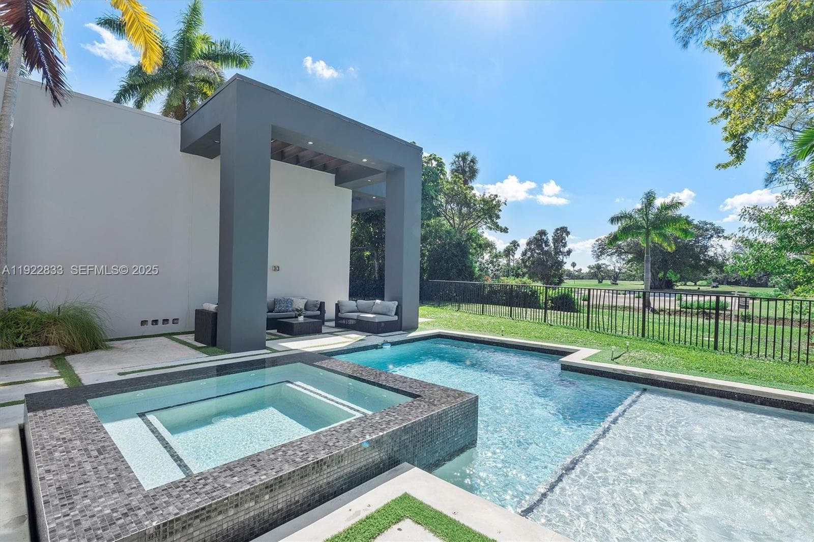 1009 NE 104th St, Miami Shores FL 33138 — 69