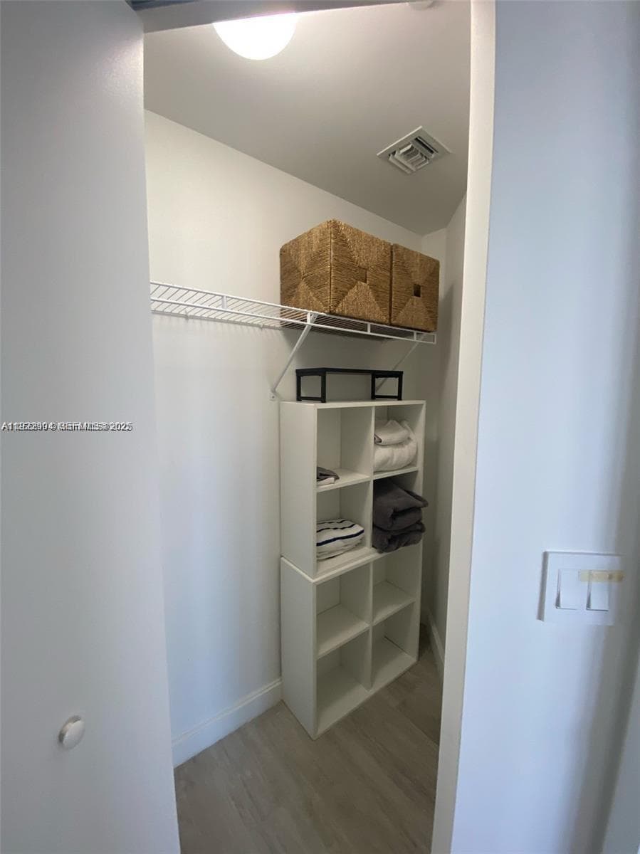 55 SW 9th St # 3001, Miami FL 33130 — 16