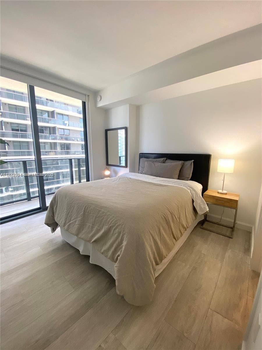 55 SW 9th St # 3001, Miami FL 33130 — 14