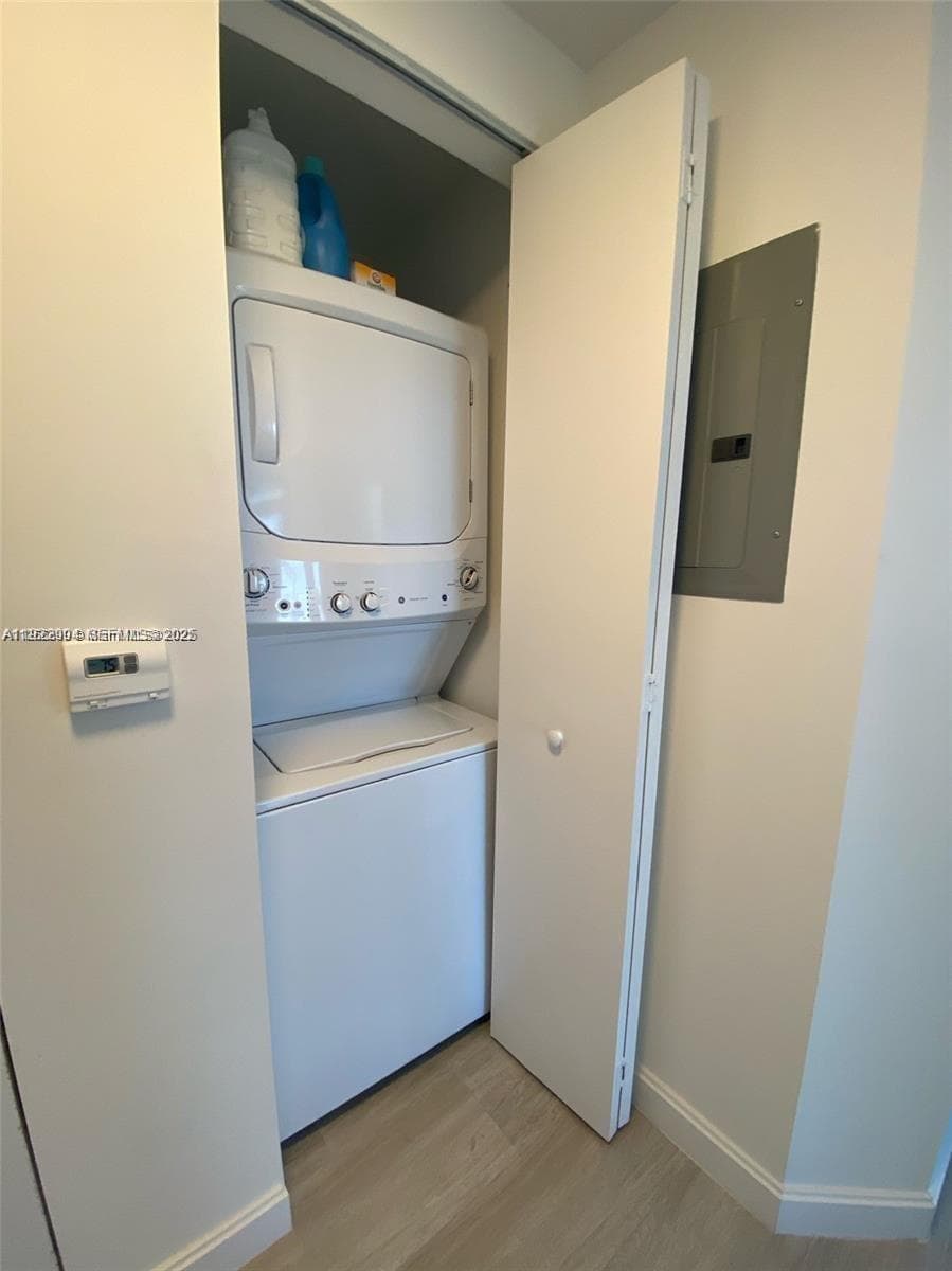 55 SW 9th St # 3001, Miami FL 33130 — 19
