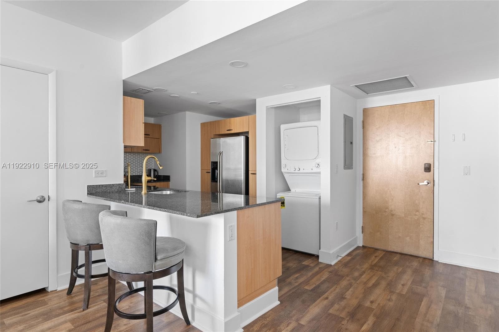 350 S Miami Ave # 1803, Miami FL 33130 — 17