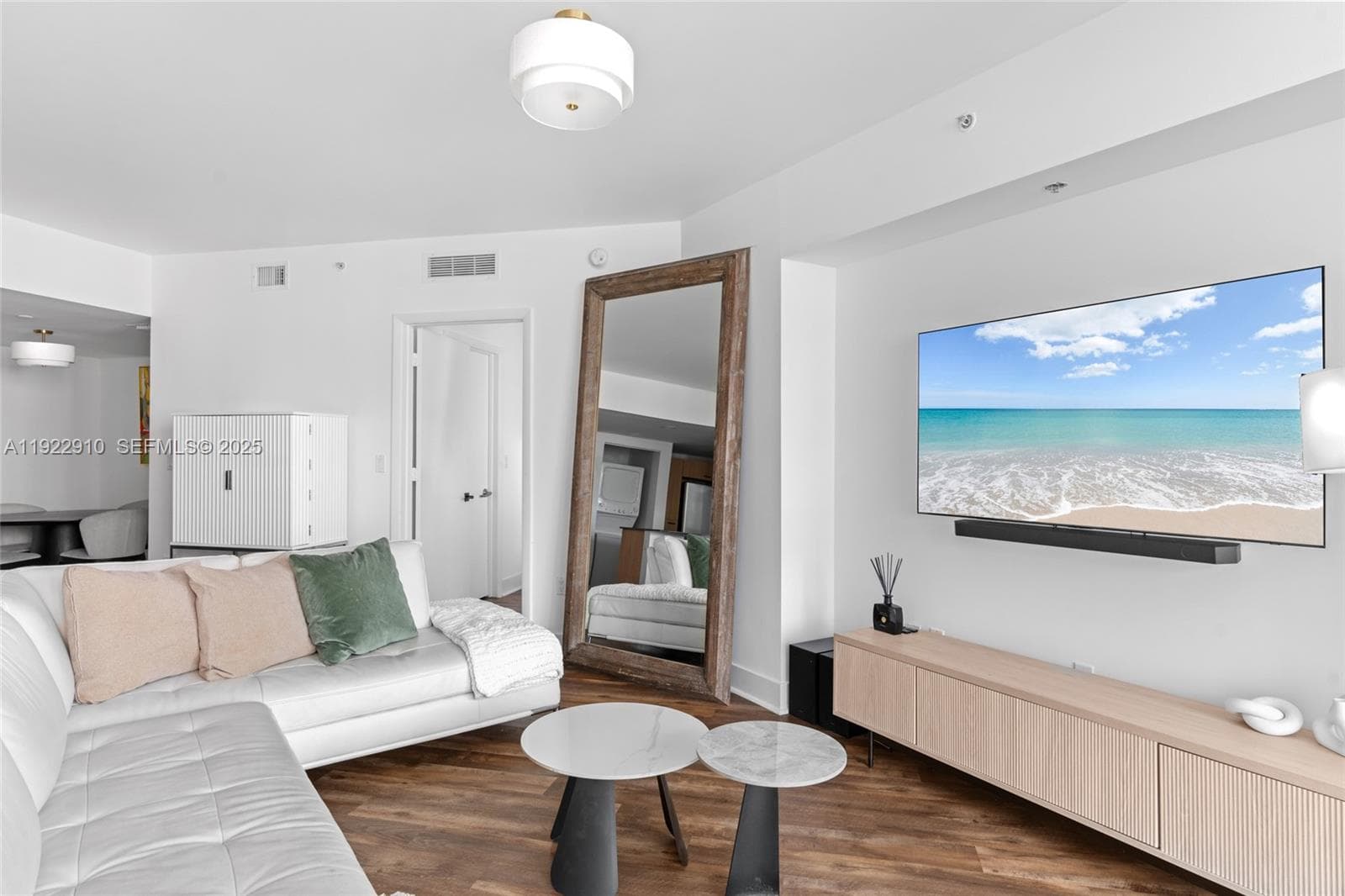 350 S Miami Ave # 1803, Miami FL 33130 — 16