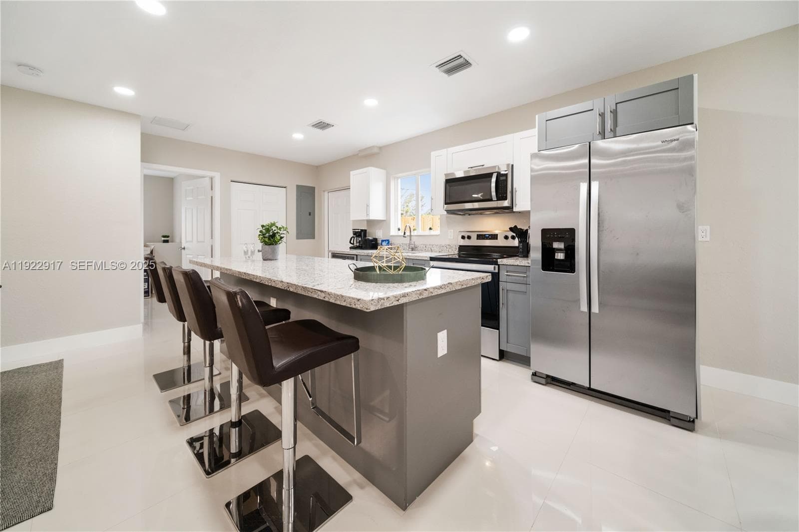 1770 NW 55th St, Miami FL 33142 — 11