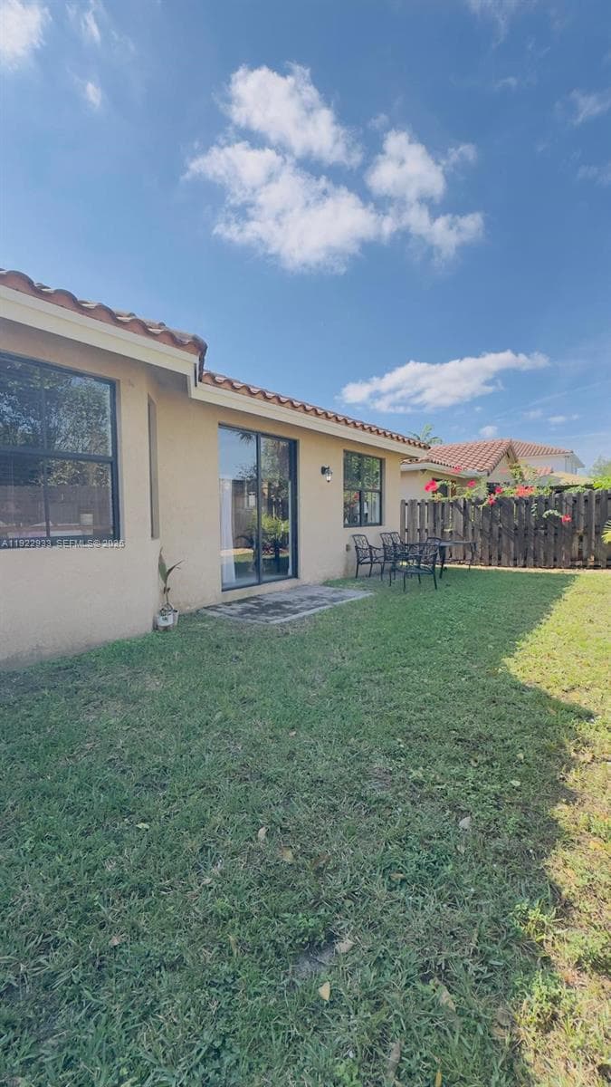 10131 NW 10th St, Miami FL 33172 — 14