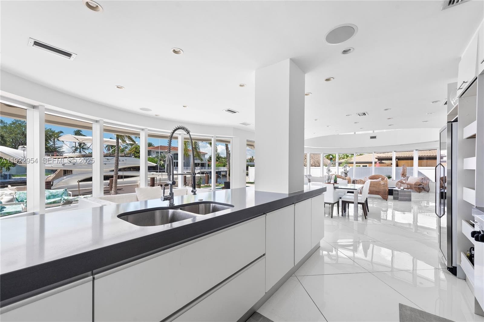 3344 NE 167th St, North Miami Beach FL 33160 — 17