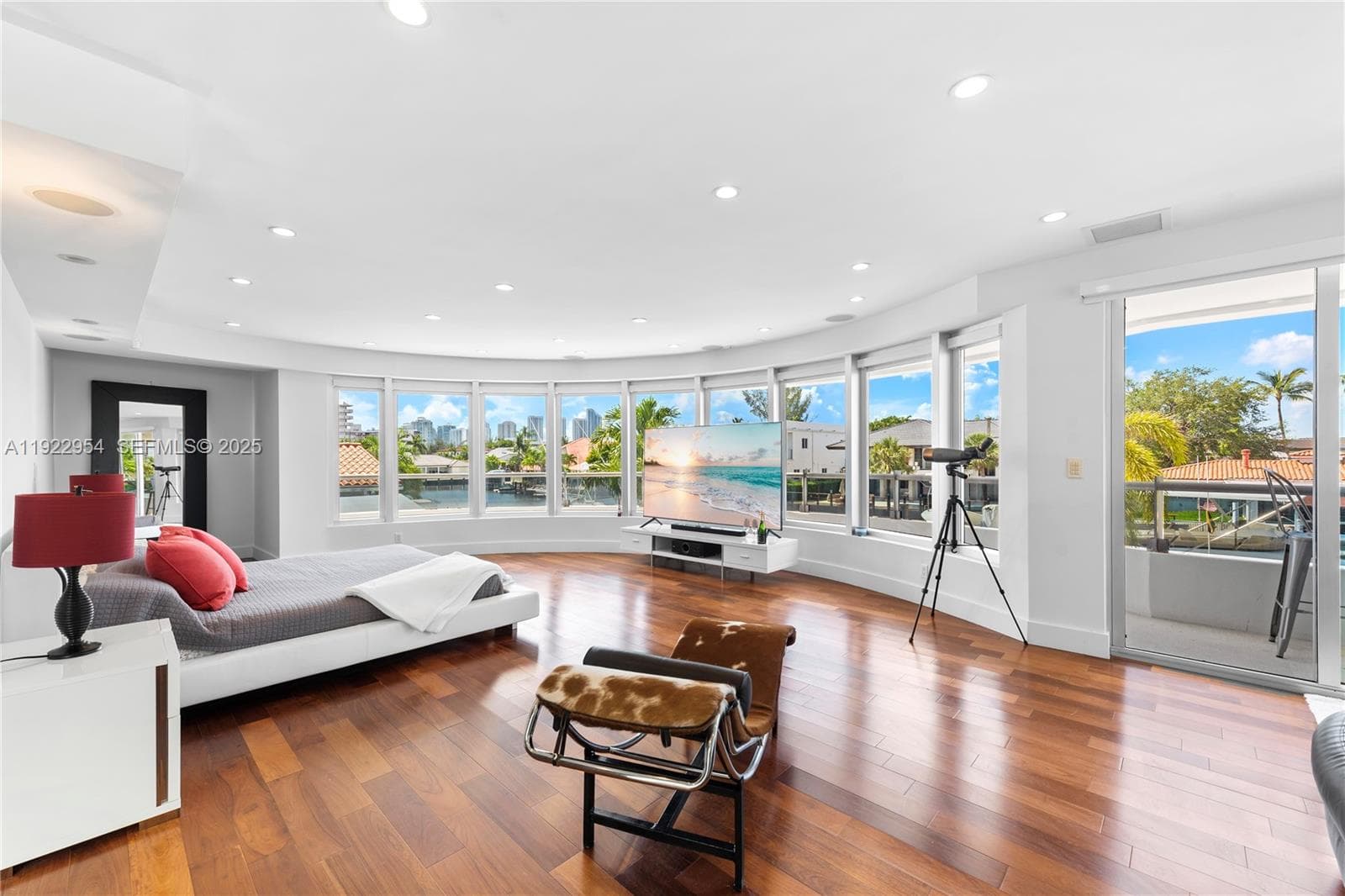 3344 NE 167th St, North Miami Beach FL 33160 — 55