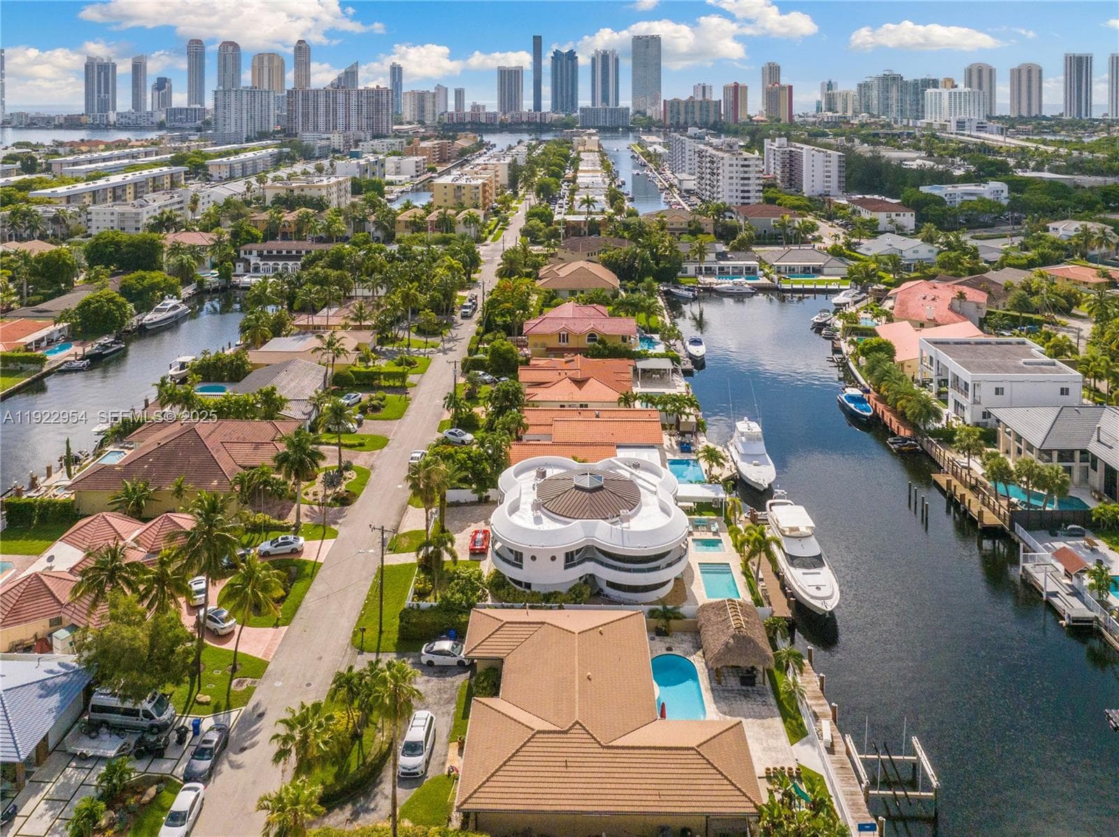 3344 NE 167th St, North Miami Beach FL 33160 — 31
