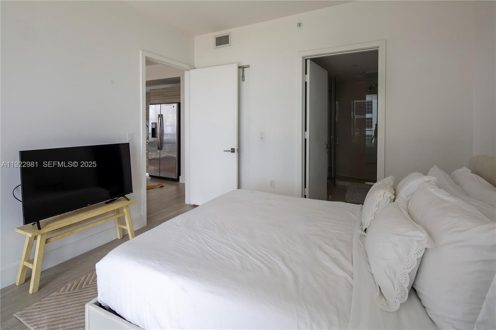 121 NE 34th St # 2701, Miami FL 33137 — 23