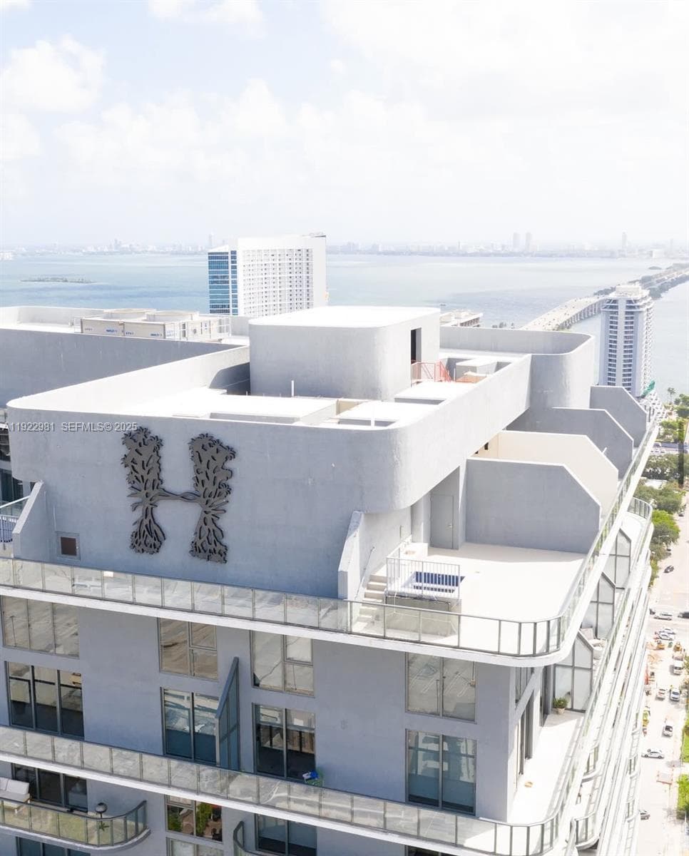 121 NE 34th St # 2701, Miami FL 33137 — 43