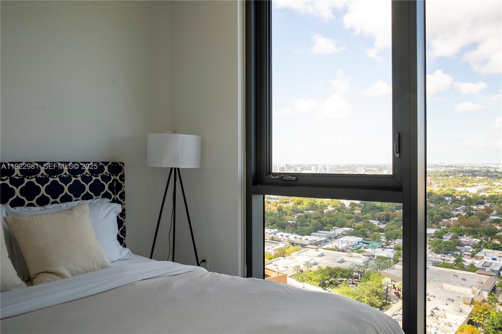 121 NE 34th St # 2701, Miami FL 33137 — 12