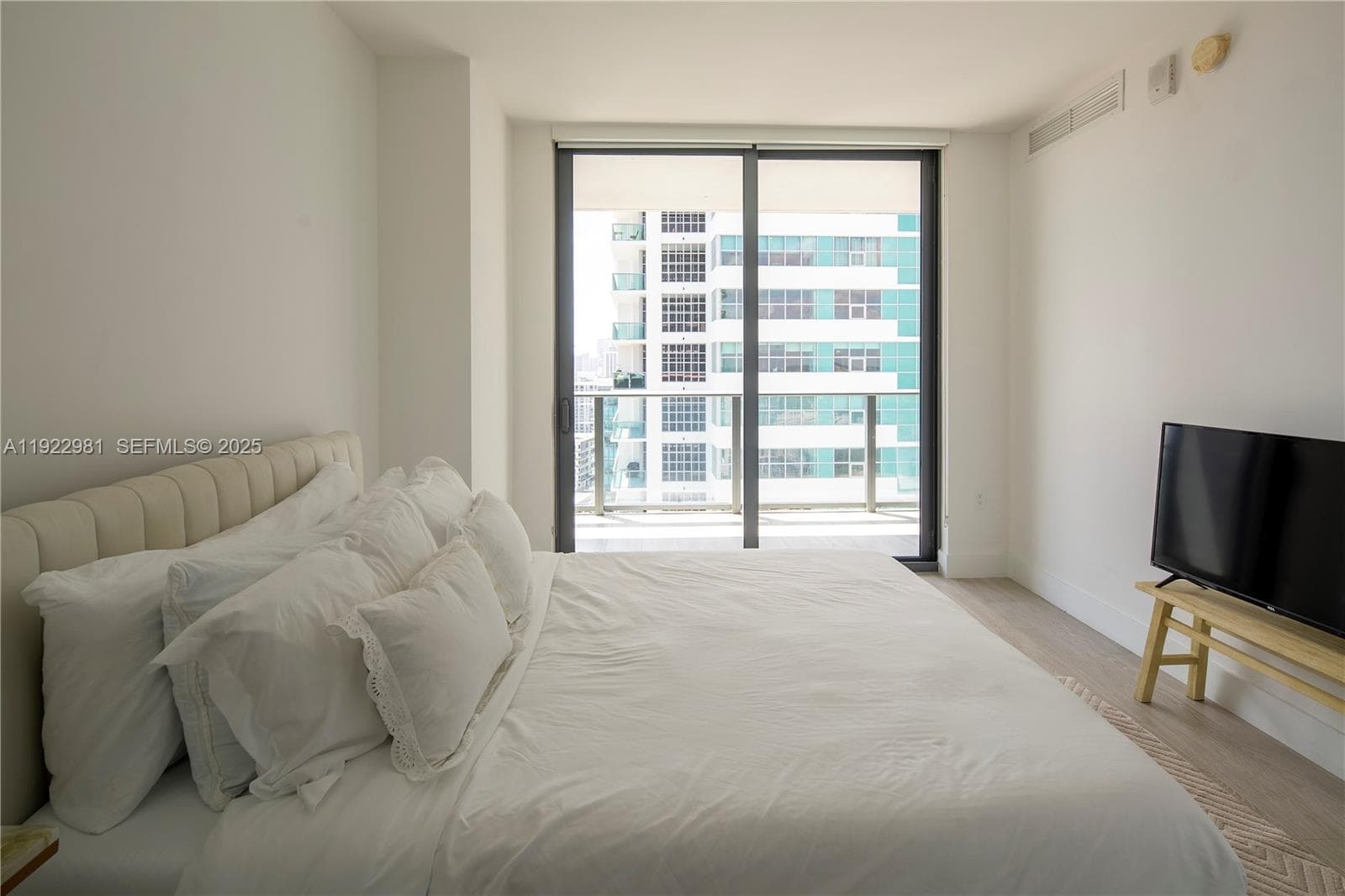 121 NE 34th St # 2701, Miami FL 33137 — 22