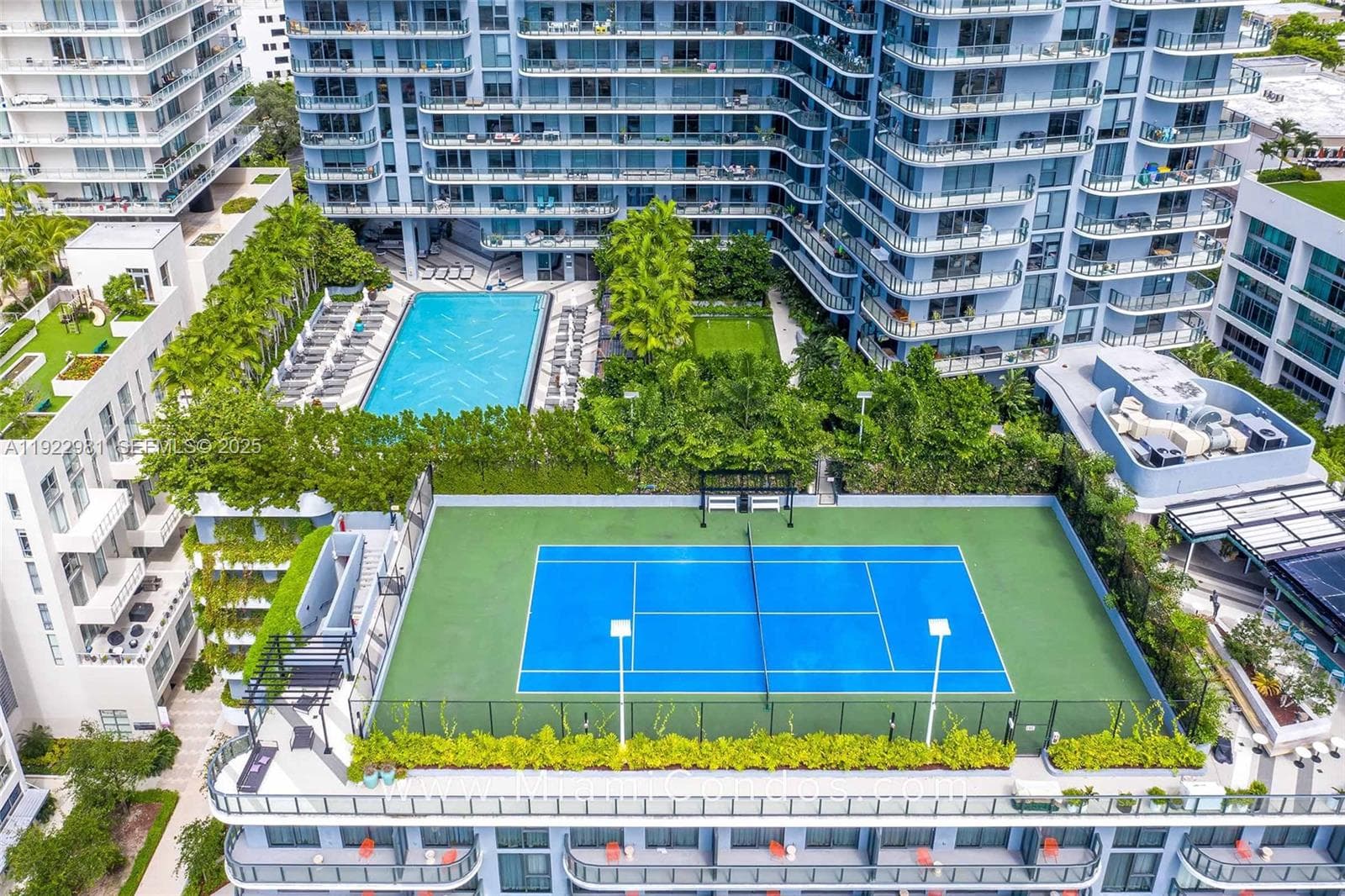 121 NE 34th St # 2701, Miami FL 33137 — 34