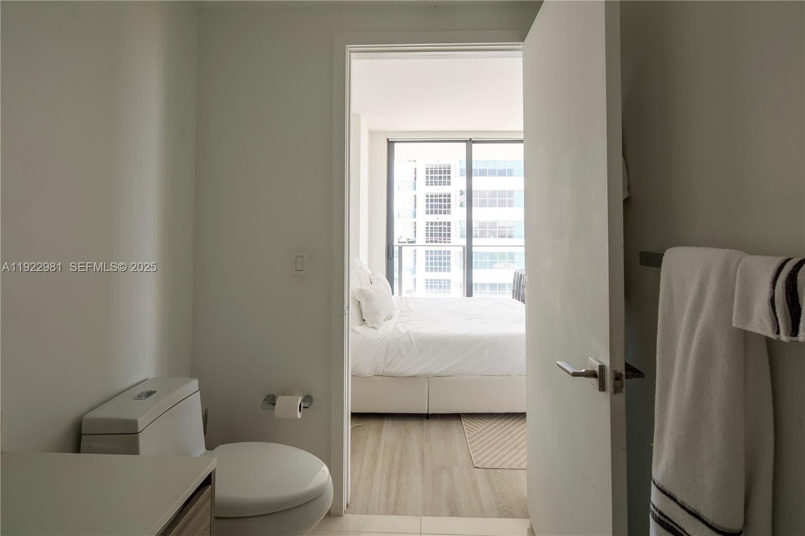 121 NE 34th St # 2701, Miami FL 33137 — 25