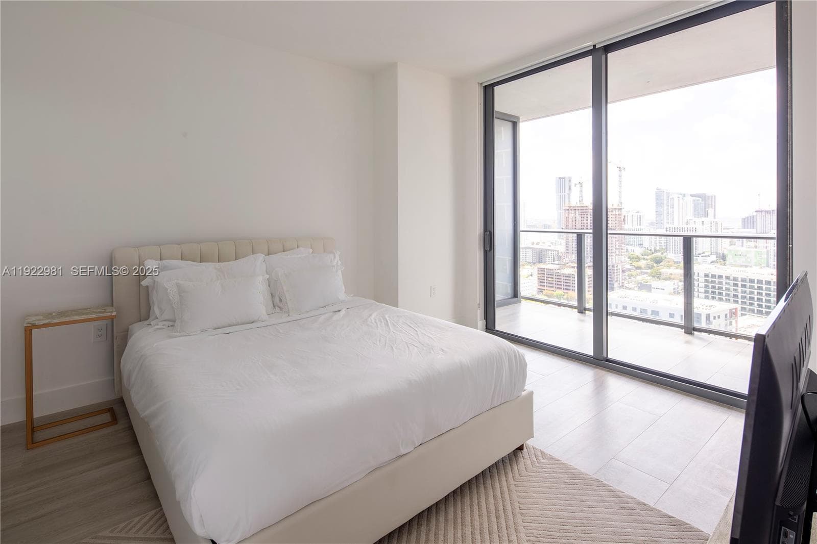 121 NE 34th St # 2701, Miami FL 33137 — 21