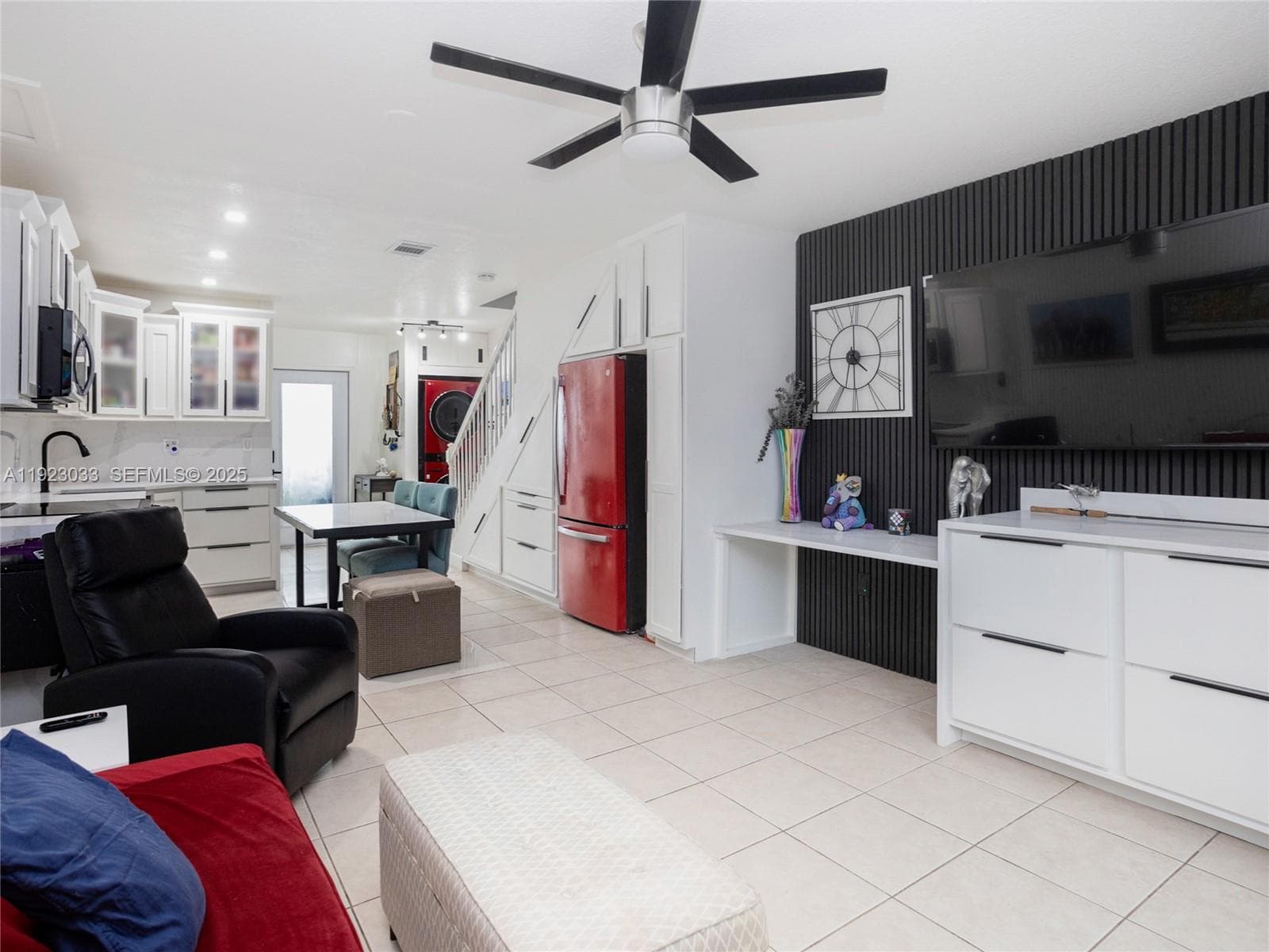 437 SW 3rd St # 2, Miami FL 33130 — 1