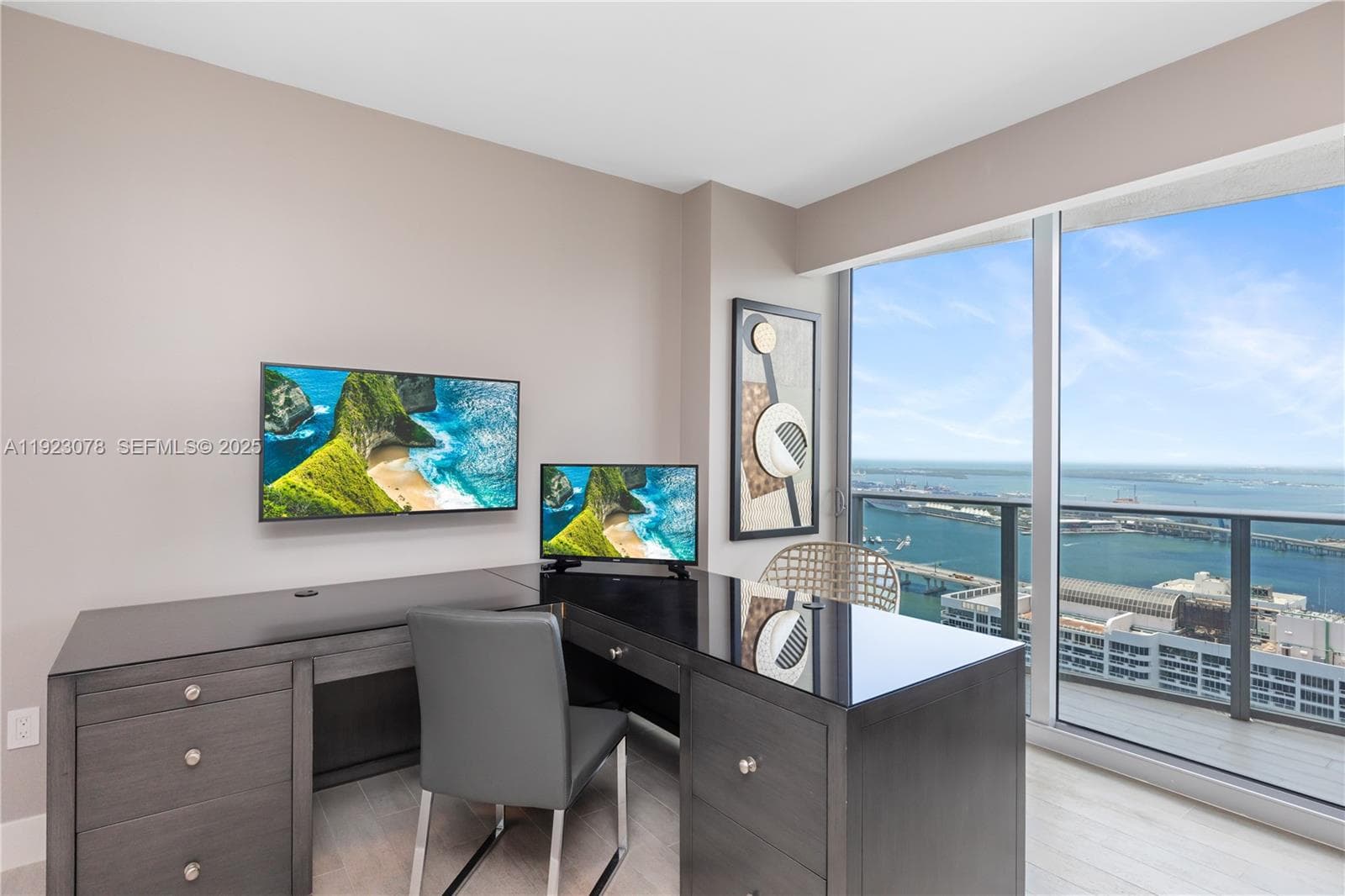 488 NE 18th St # 5012, Miami FL 33132 — 17
