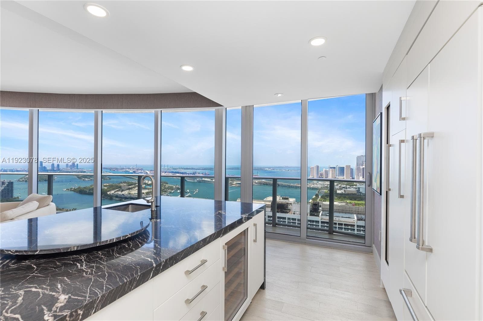 488 NE 18th St # 5012, Miami FL 33132 — 10