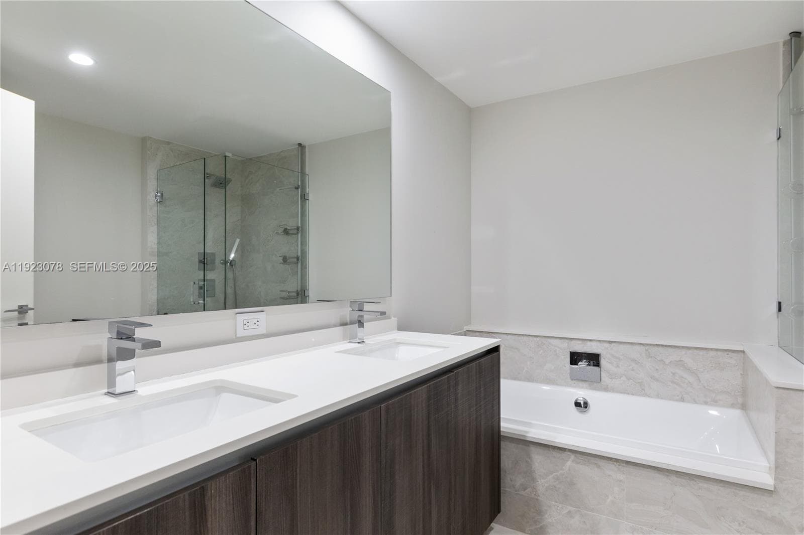 488 NE 18th St # 5012, Miami FL 33132 — 14