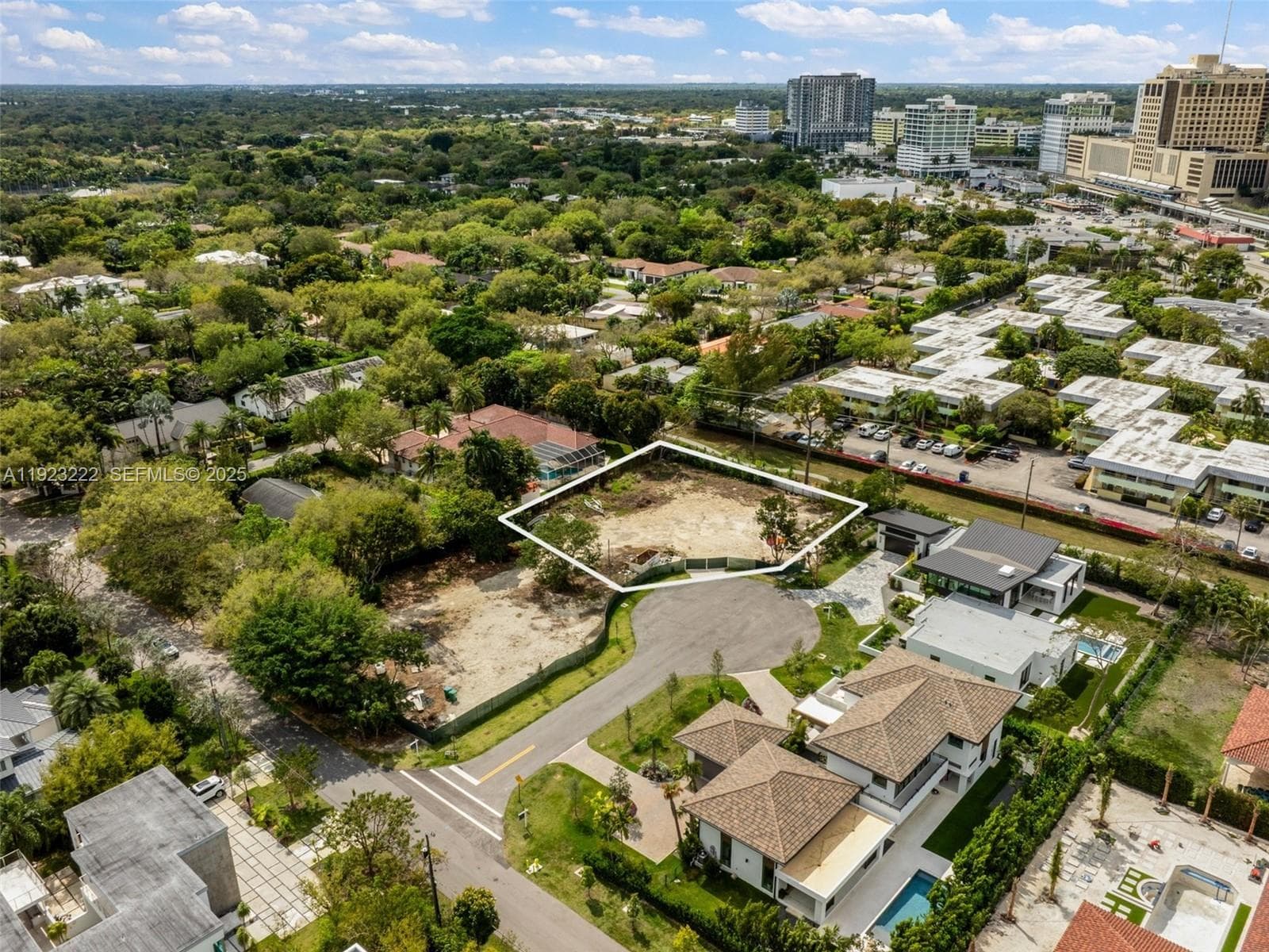 6990 SW 91st St, Pinecrest FL 33156 — 7