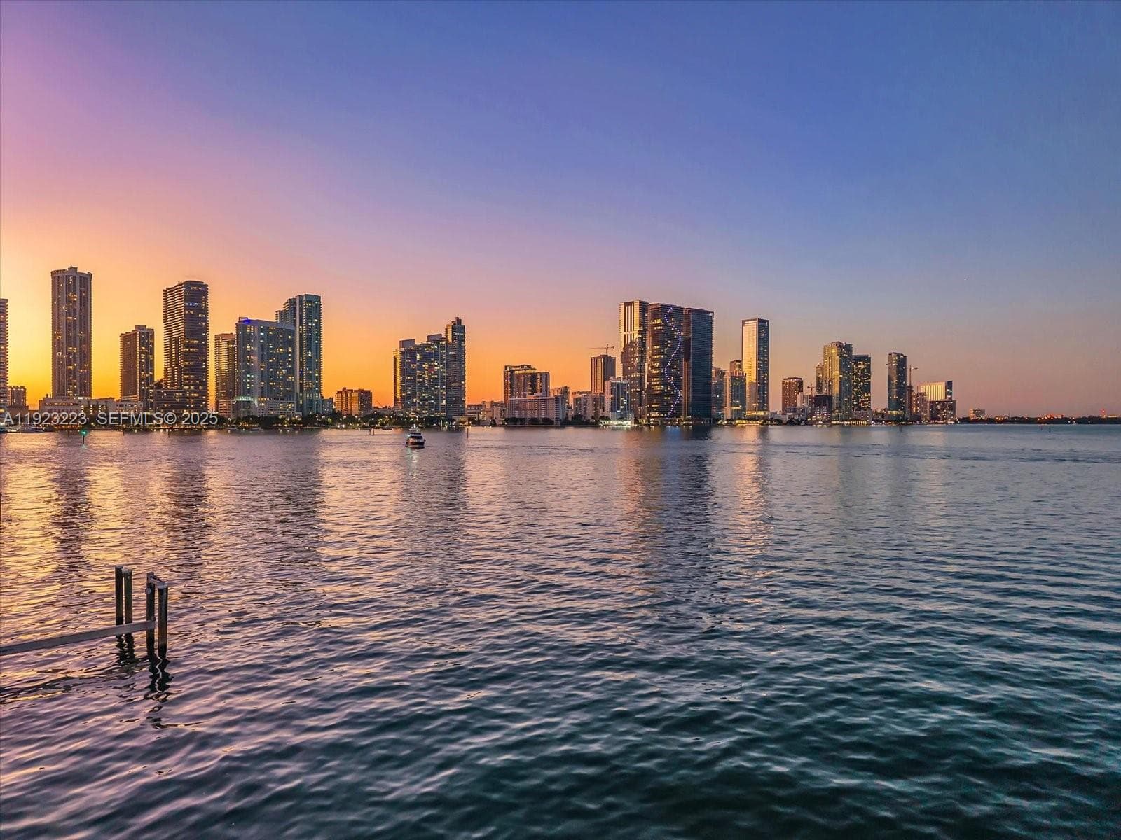 851 N Venetian Dr, Miami FL 33139 — 7