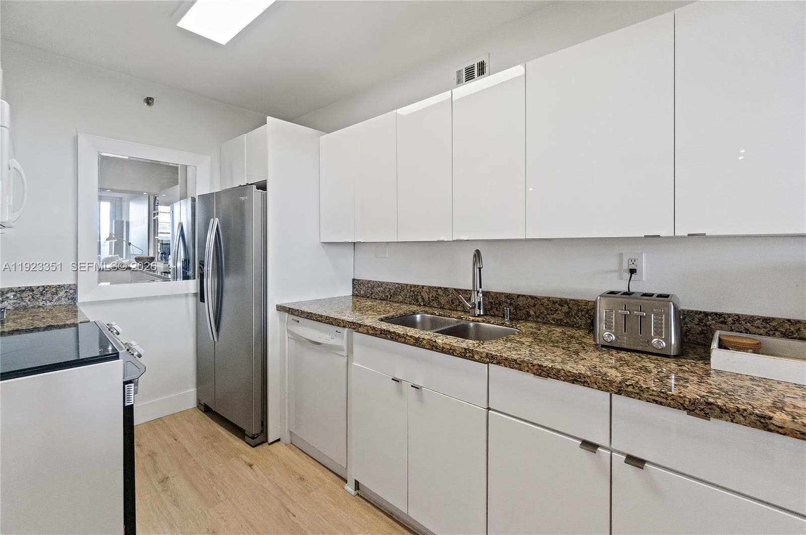 100 Lincoln Rd # 410, Miami Beach FL 33139 — 9