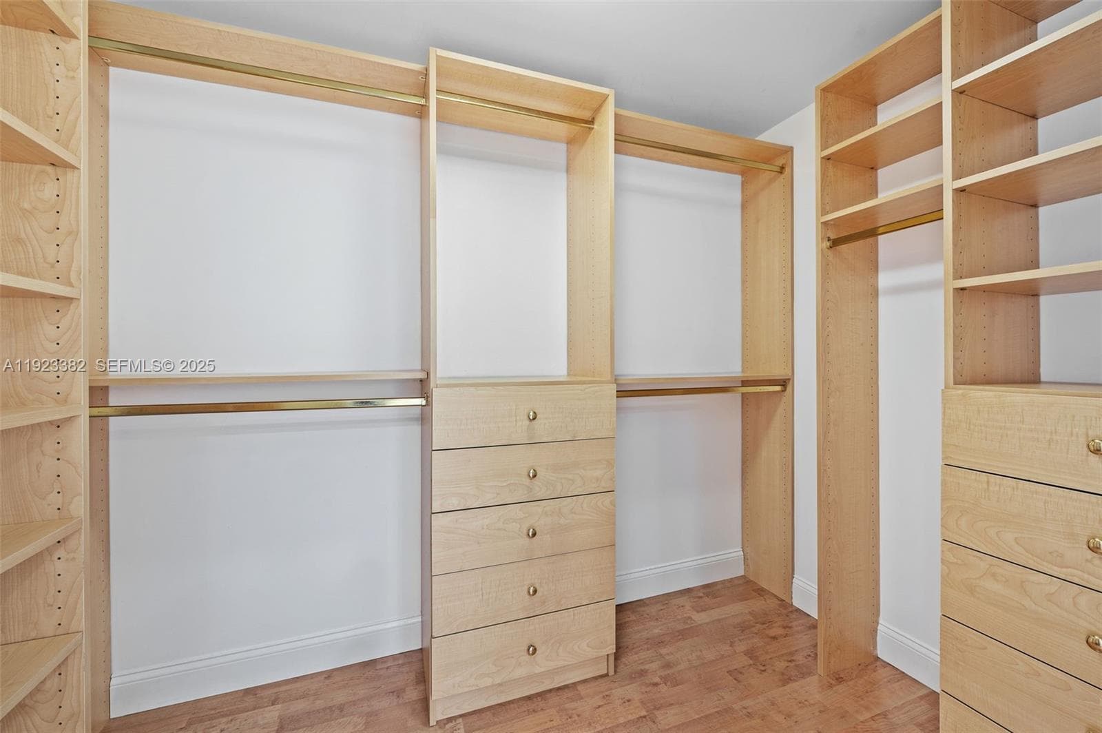 3370 Hidden Bay Dr # 2102, Aventura FL 33180 — 23
