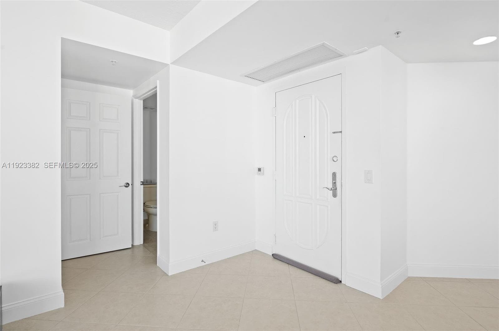 3370 Hidden Bay Dr # 2102, Aventura FL 33180 — 28