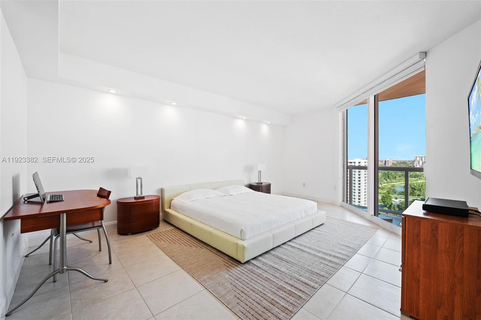 3370 Hidden Bay Dr # 2102, Aventura FL 33180 — 20