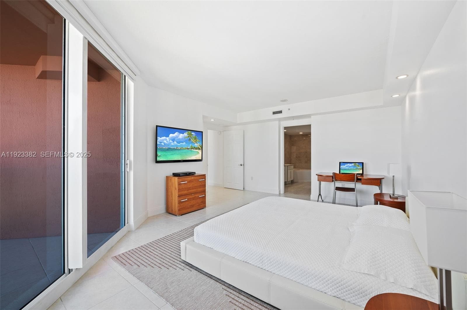 3370 Hidden Bay Dr # 2102, Aventura FL 33180 — 21