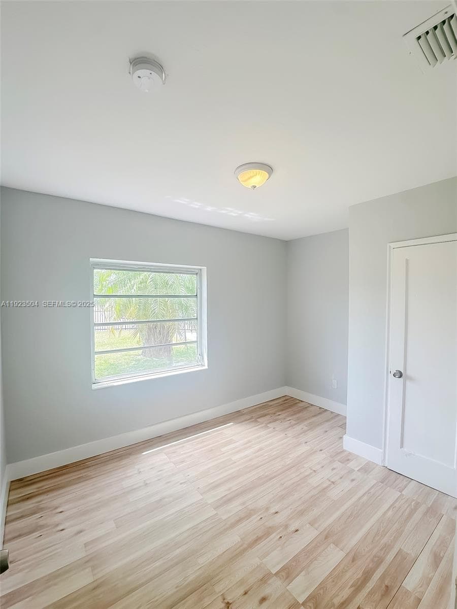 14801 Lincoln Blvd, Miami FL 33176 — 16