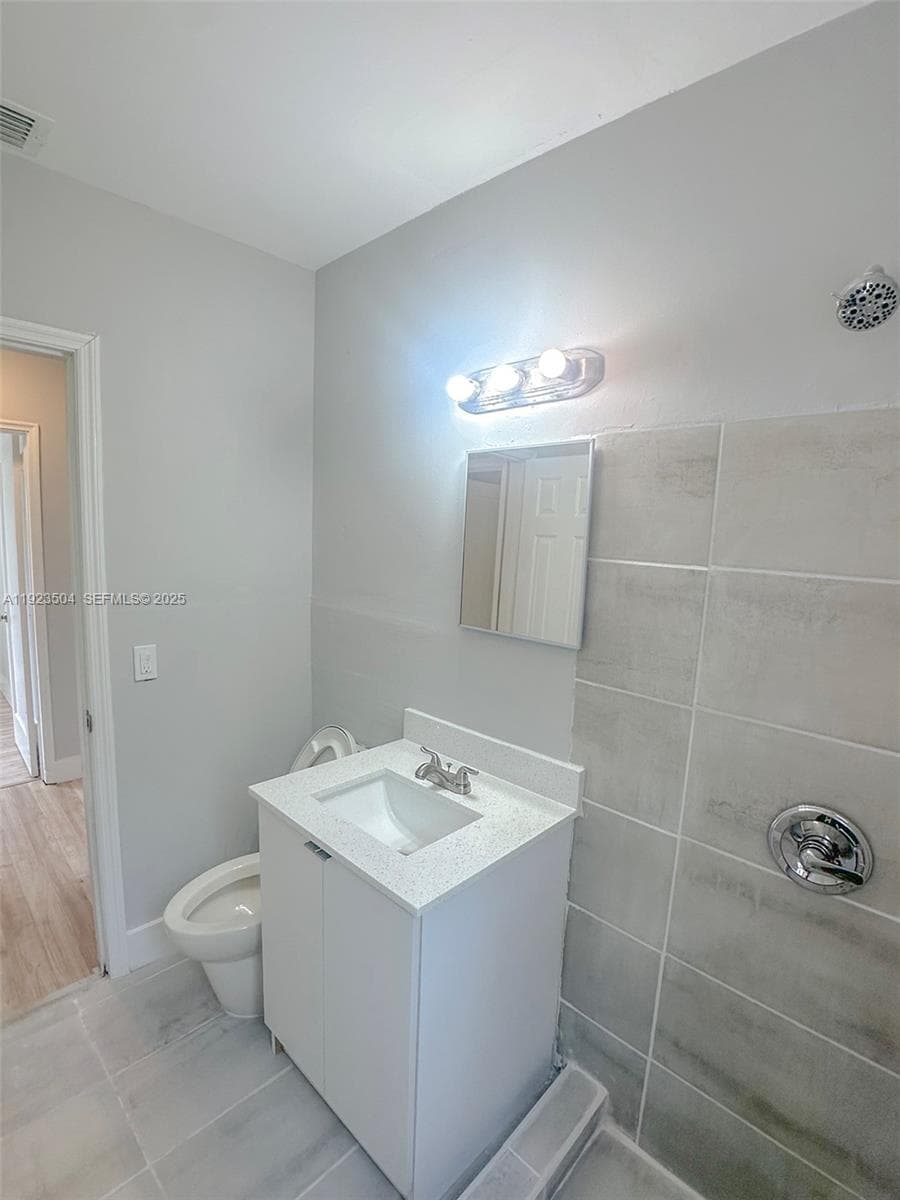 14801 Lincoln Blvd, Miami FL 33176 — 12