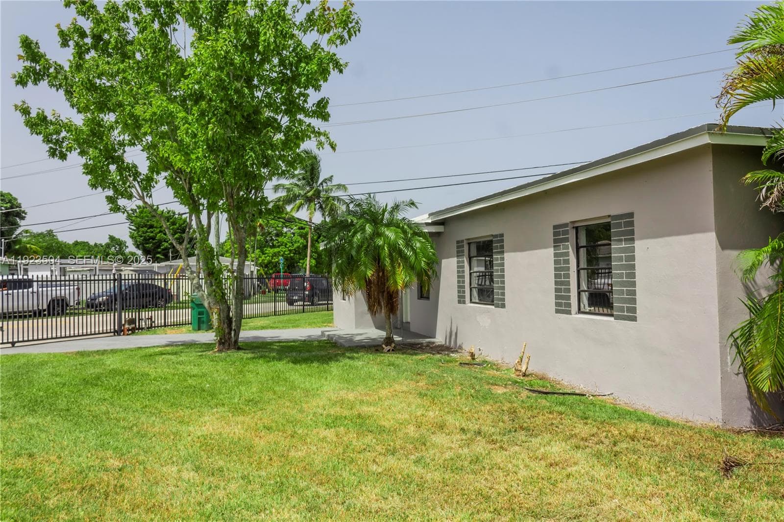 14801 Lincoln Blvd, Miami FL 33176 — 26