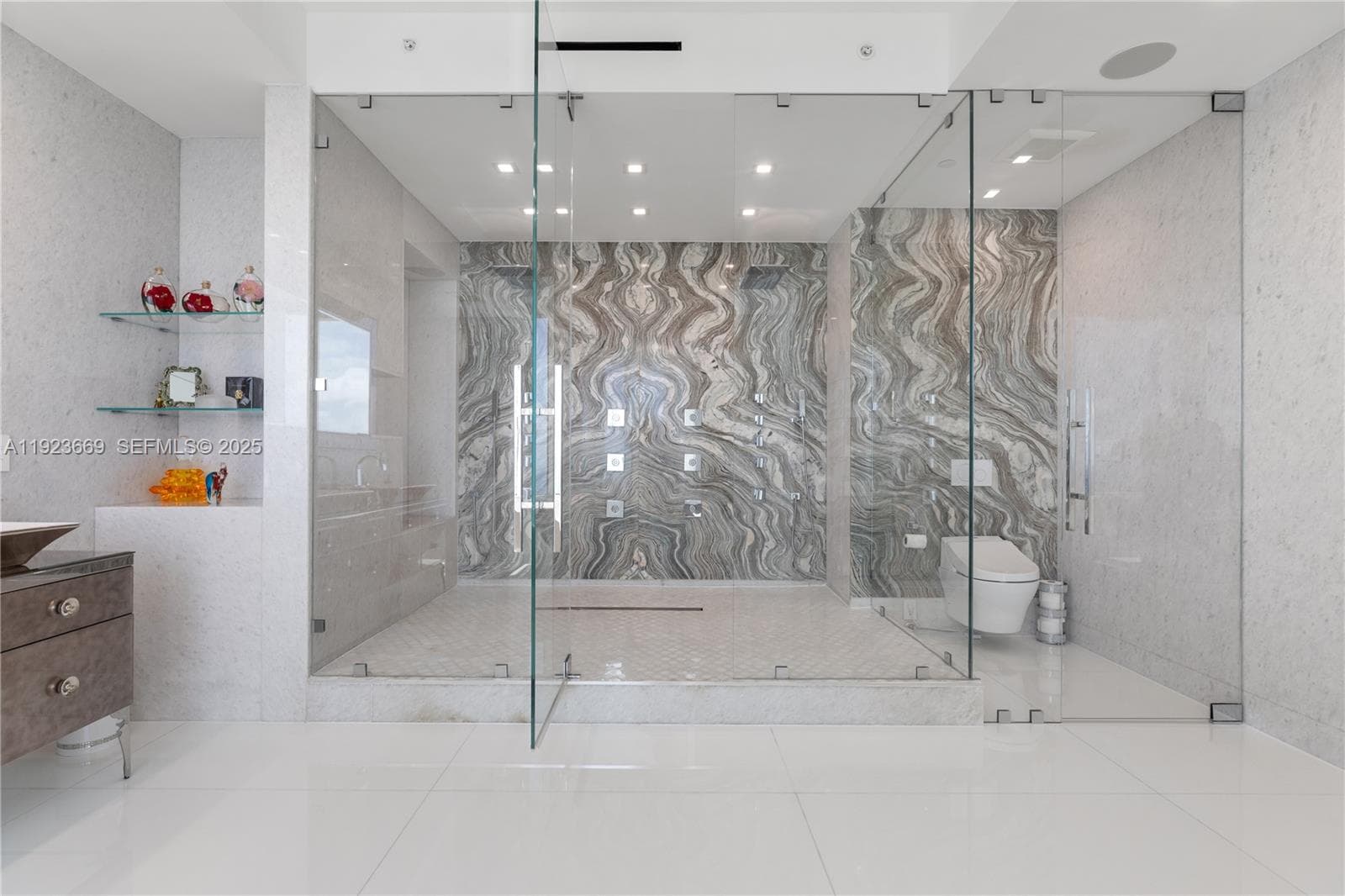 17875 Collins Ave, Sunny Isles Beach FL 33160 — 44