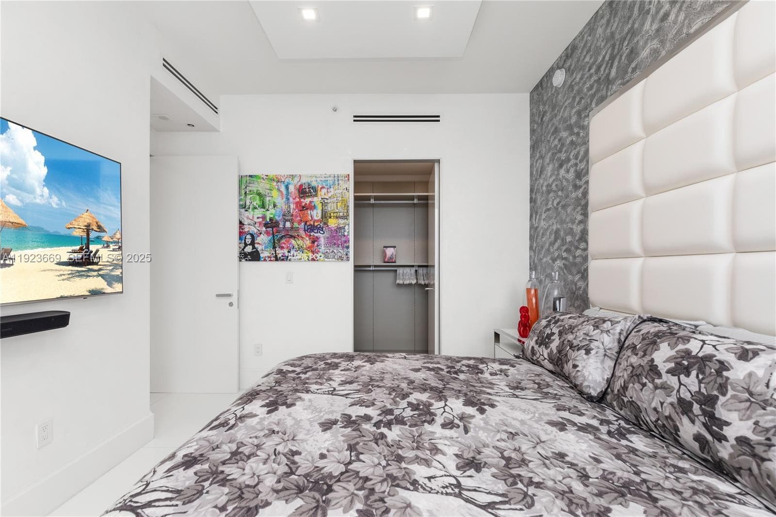 17875 Collins Ave, Sunny Isles Beach FL 33160 — 25
