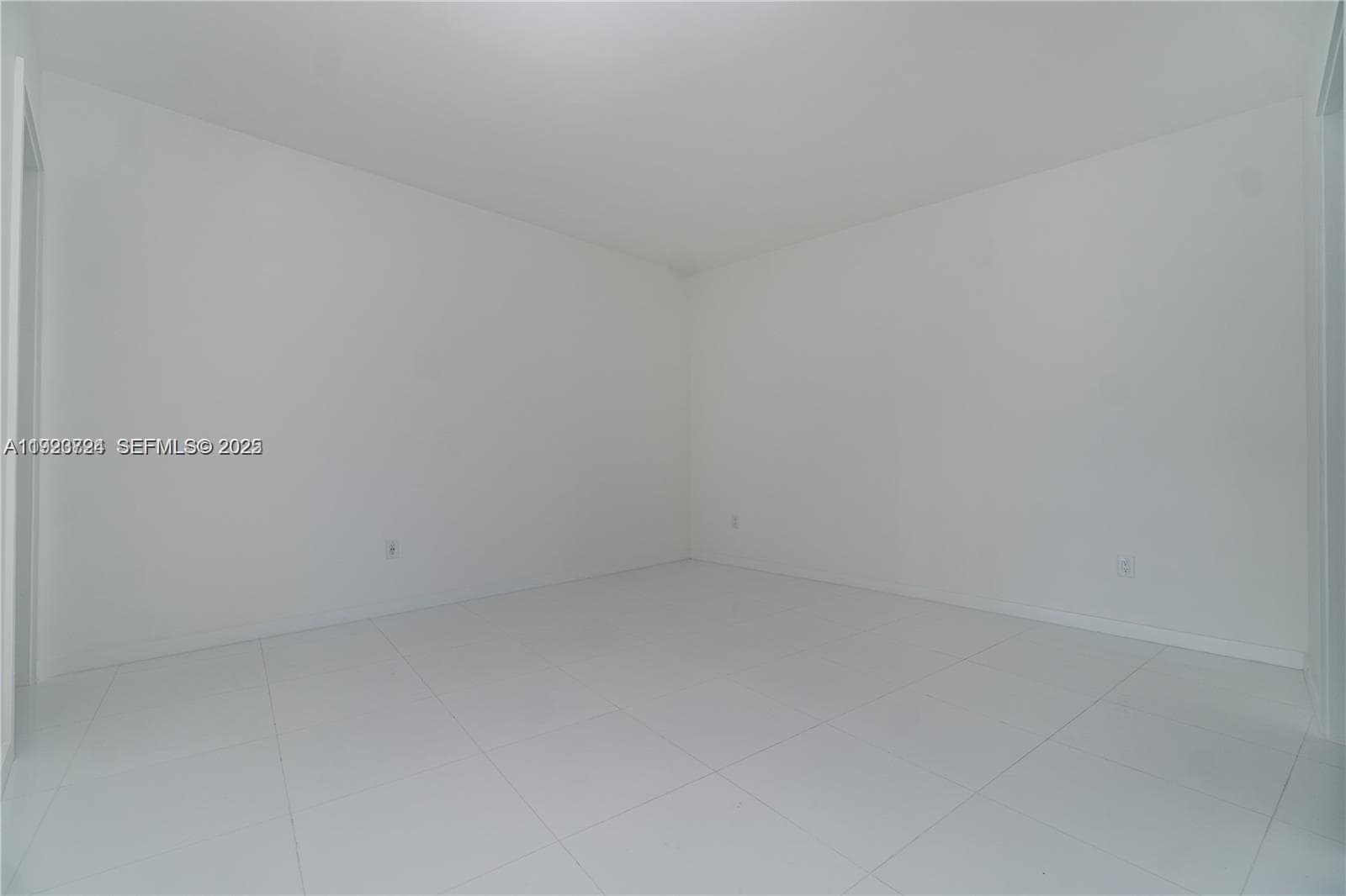 851 NE 1st Ave # 4911, Miami FL 33132 — 23