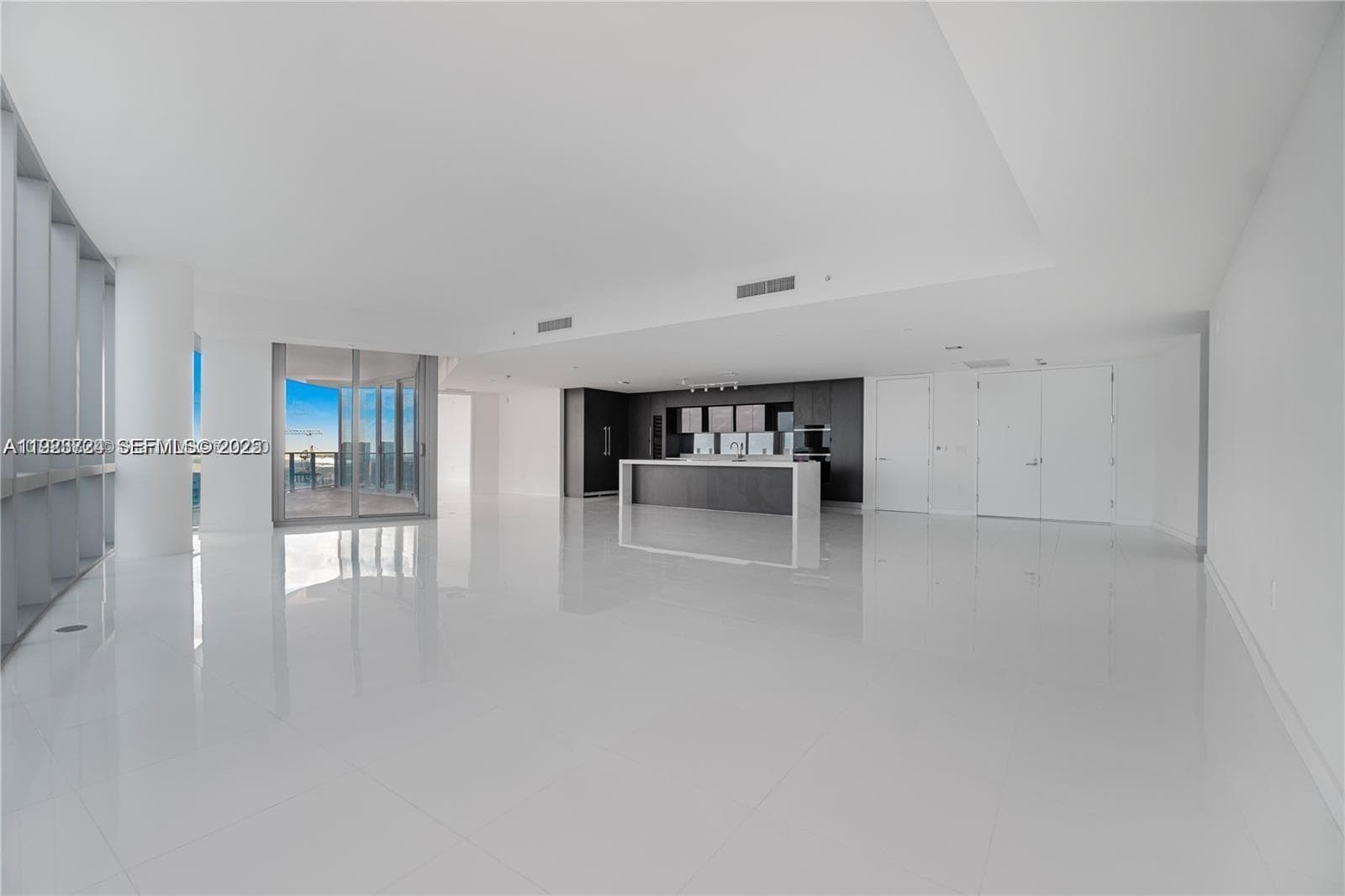 851 NE 1st Ave # 4911, Miami FL 33132 — 28
