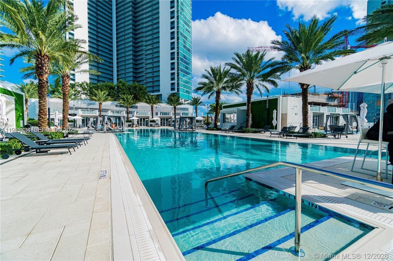 851 NE 1st Ave # 4911, Miami FL 33132 — 33