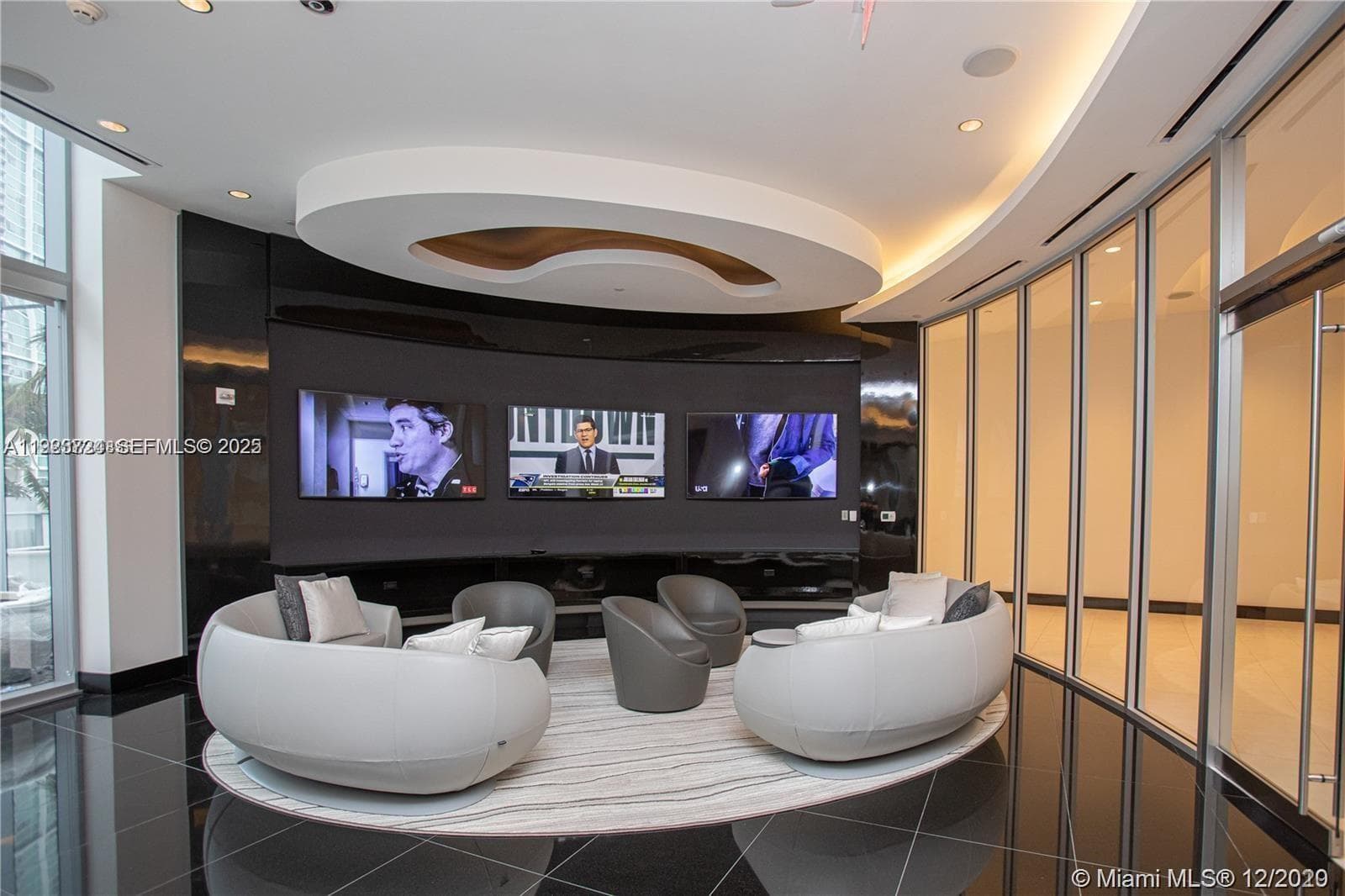 851 NE 1st Ave # 4911, Miami FL 33132 — 54