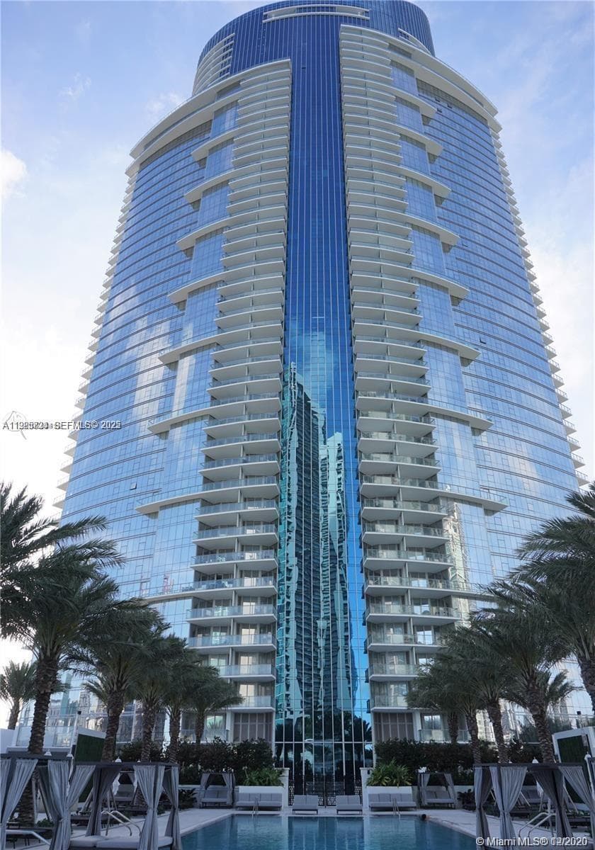 851 NE 1st Ave # 4911, Miami FL 33132 — 39