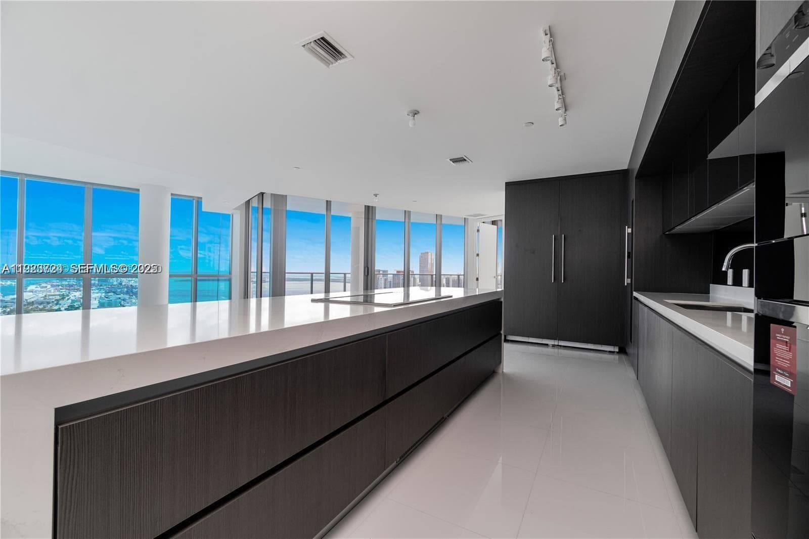 851 NE 1st Ave # 4911, Miami FL 33132 — 8