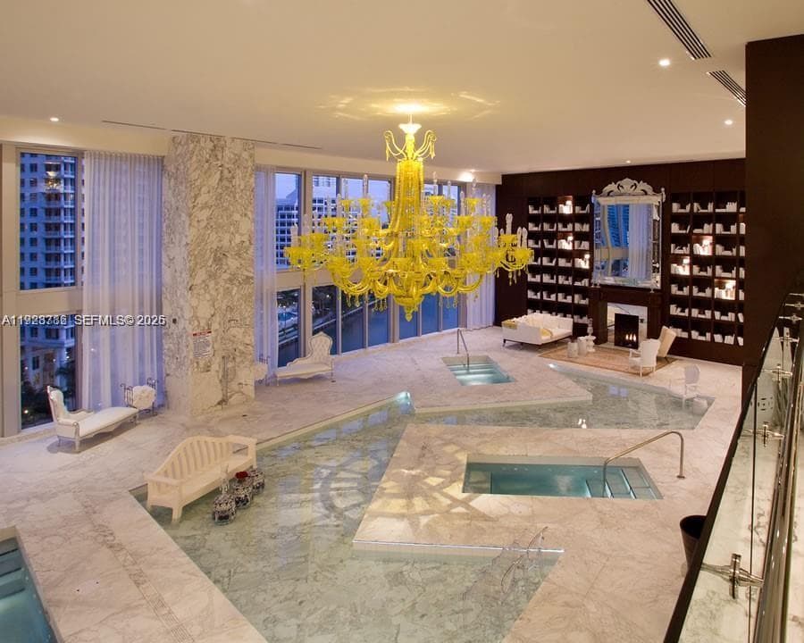 485 Brickell Ave # 4405, Miami FL 33131 — 26