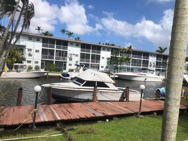 645 NE 77th St # 8, Miami FL 33138 — 6