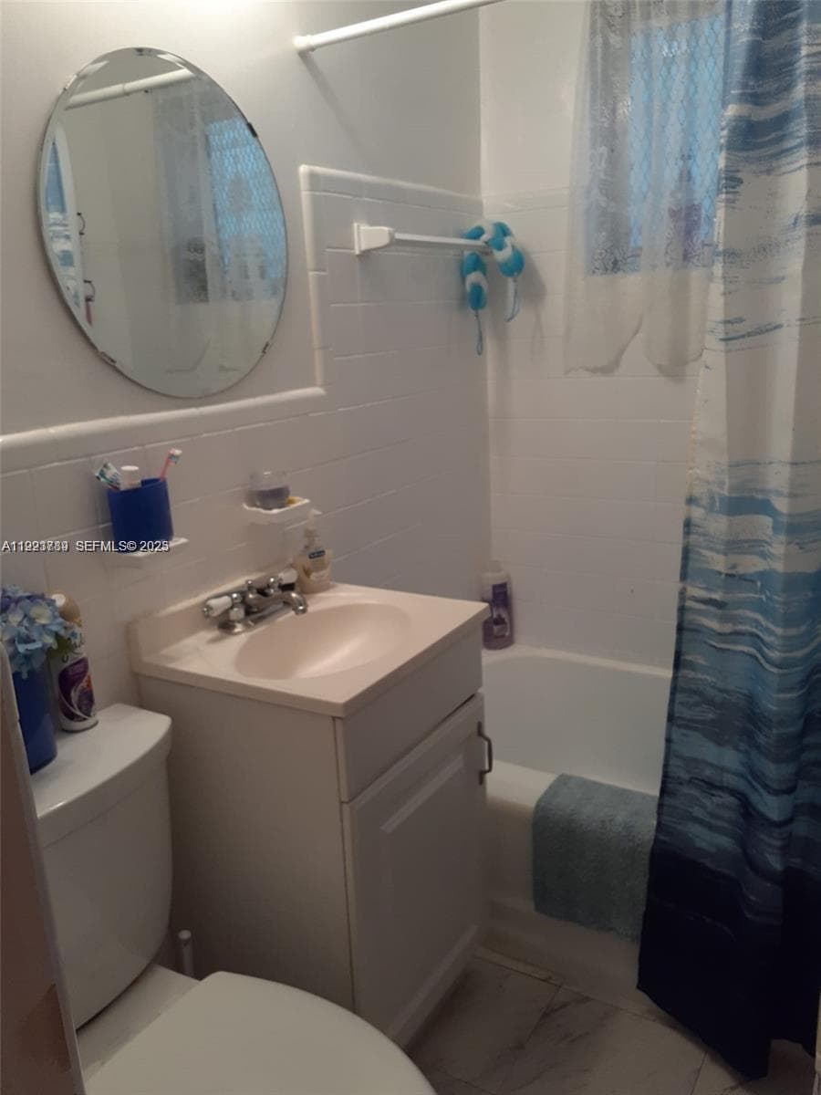 645 NE 77th St # 8, Miami FL 33138 — 5