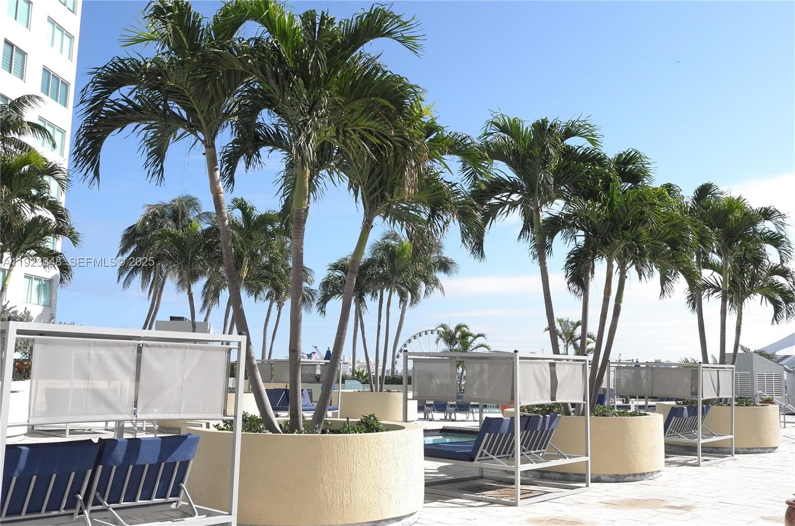 253 NE 2nd St # 908, Miami FL 33132 — 17