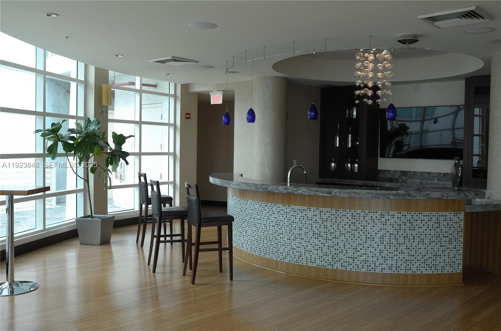 253 NE 2nd St # 908, Miami FL 33132 — 30