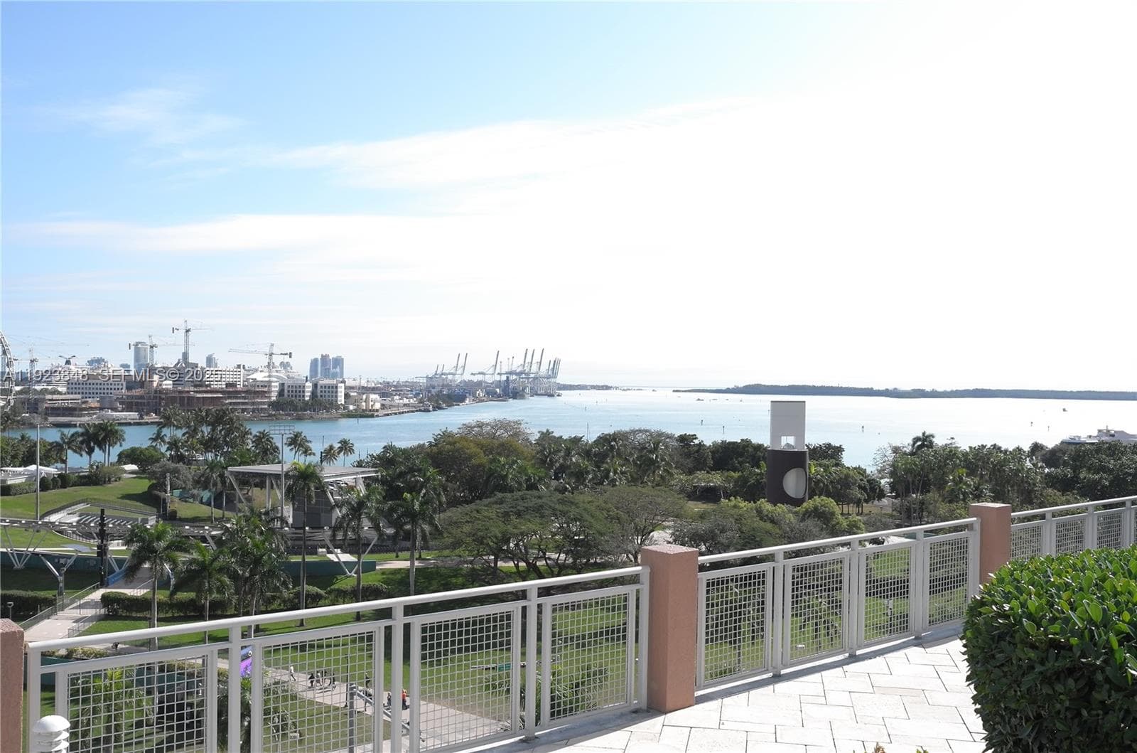 253 NE 2nd St # 908, Miami FL 33132 — 18