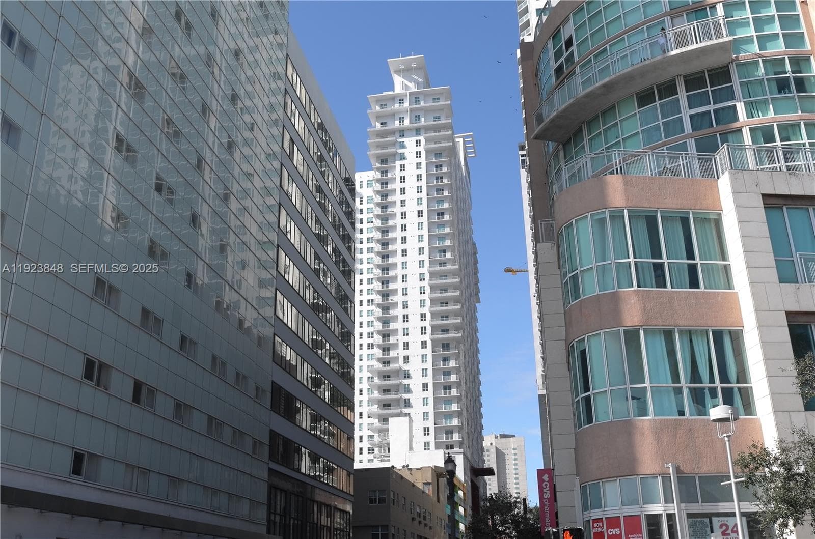 253 NE 2nd St # 908, Miami FL 33132 — 8