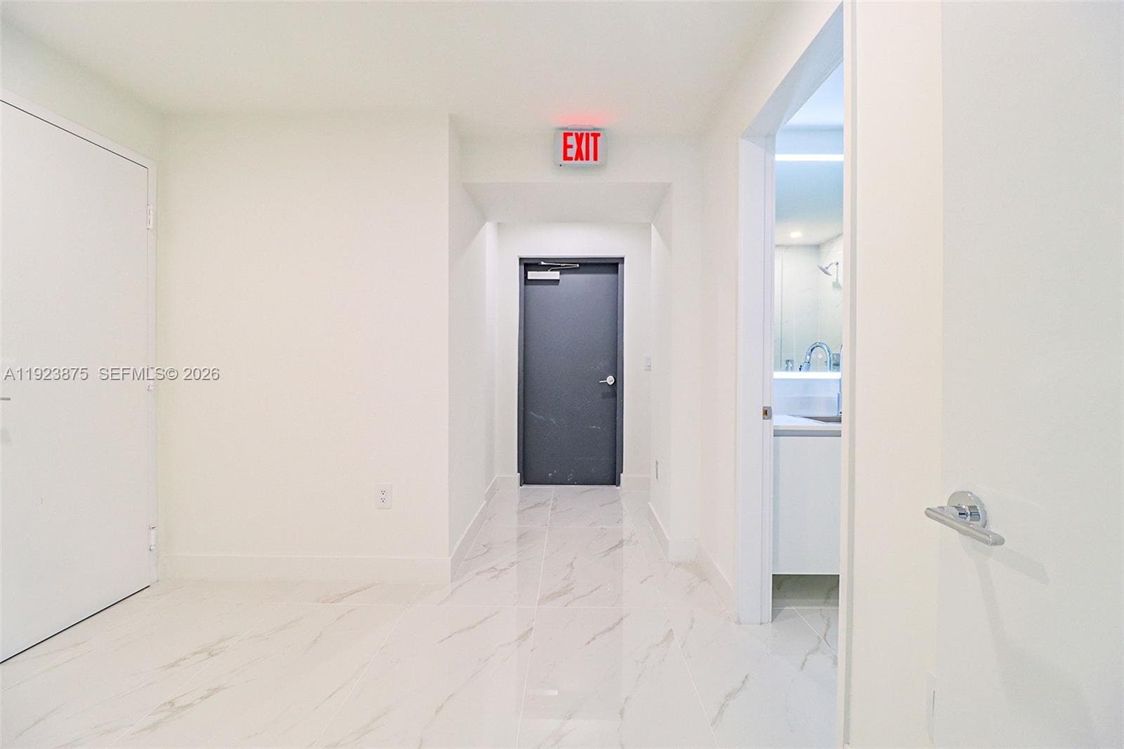 700 NE 24 st # 4201, Miami FL 33137 — 53